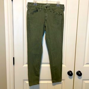 Universal Thread Green Jeans